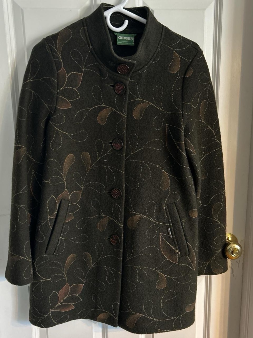 Geiger Women's
Embroidered Wool Jacket - Dark Olive
Green Floral Paisley